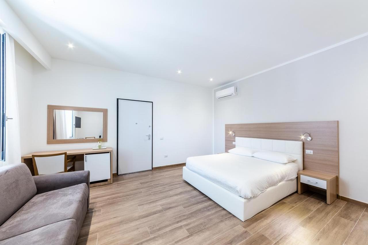 La Promenade Rooms & Suites Olbia Eksteriør billede
