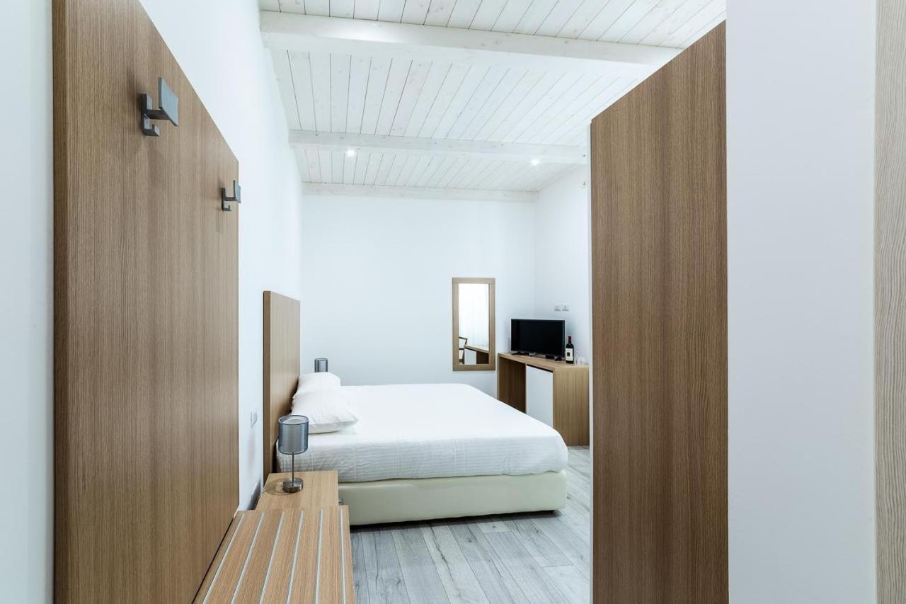 La Promenade Rooms & Suites Olbia Eksteriør billede