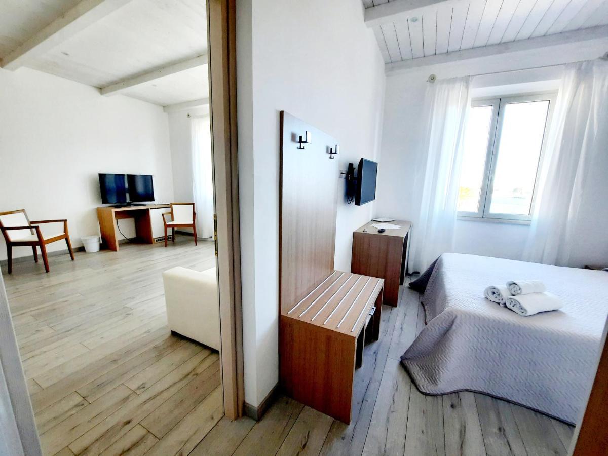 La Promenade Rooms & Suites Olbia Eksteriør billede